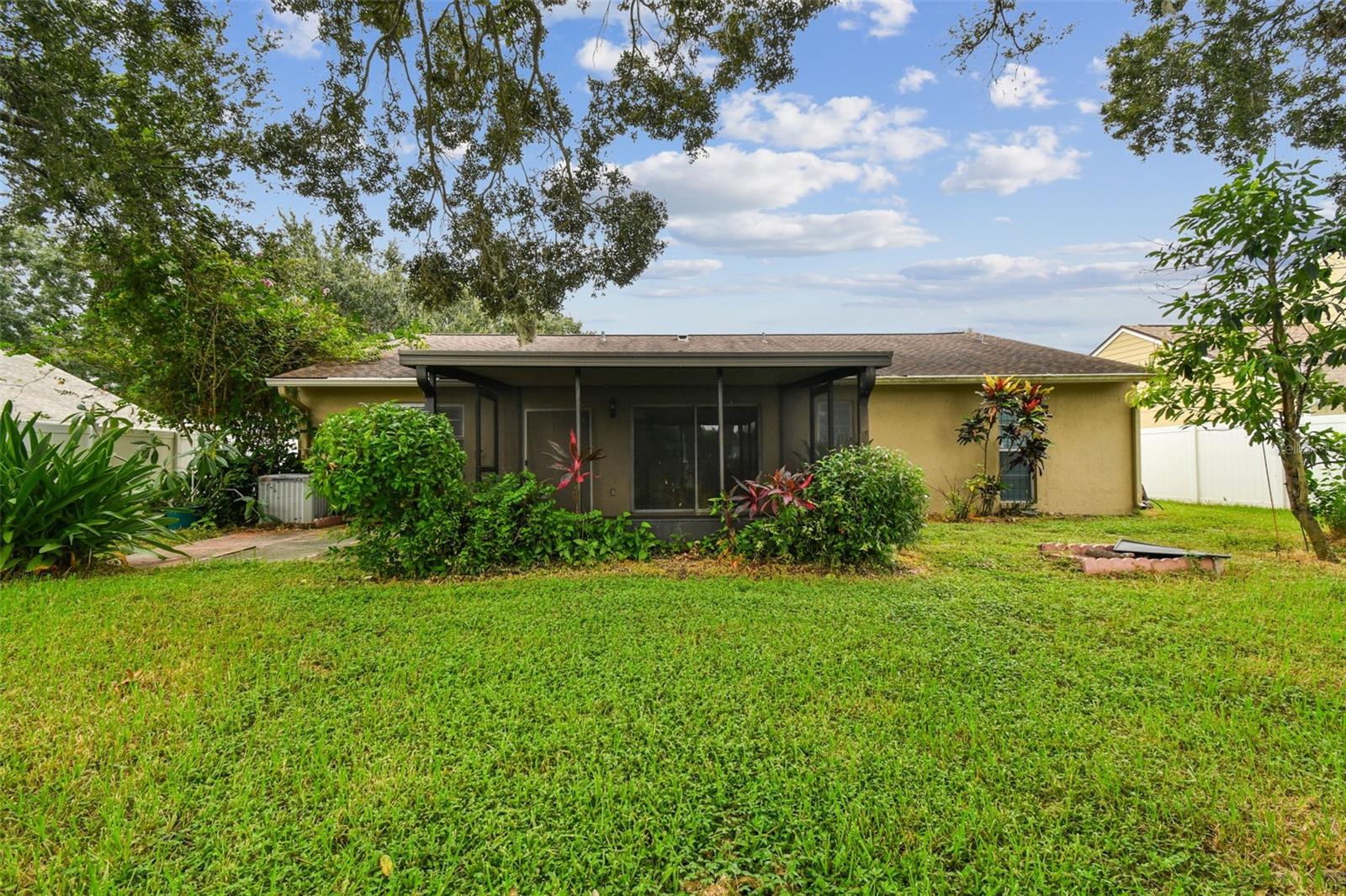 Image 16 of 50 For 16214 Pebblebrook Drive