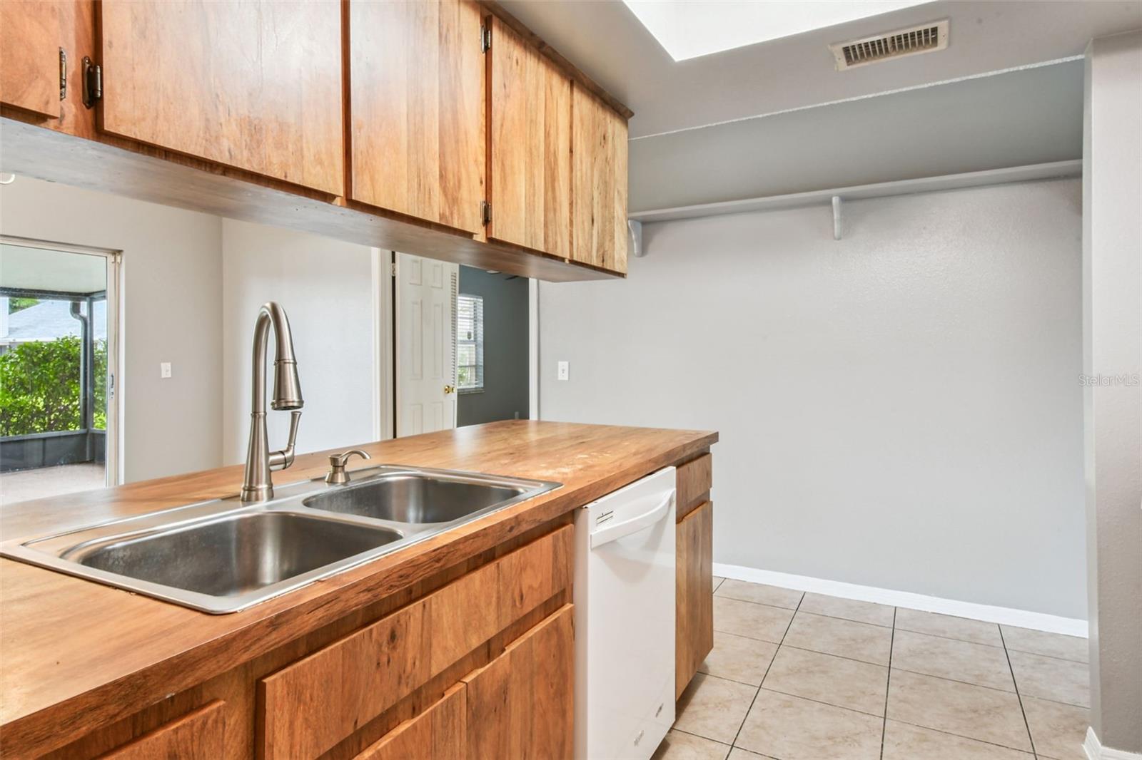 Image 8 of 50 For 16214 Pebblebrook Drive