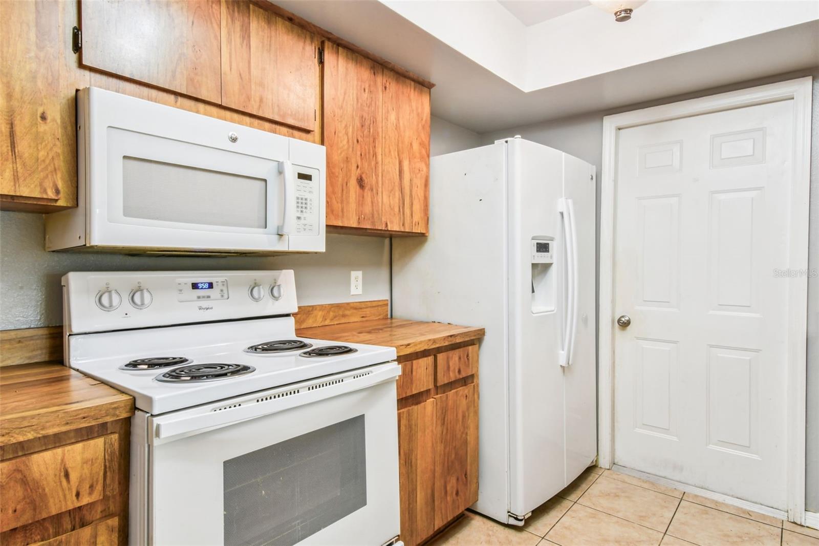 Image 9 of 50 For 16214 Pebblebrook Drive