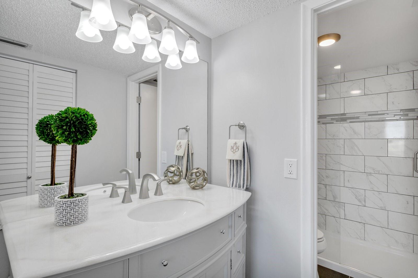 Image 16 of 36 For 6295 Bahia Del Mar Circle 403