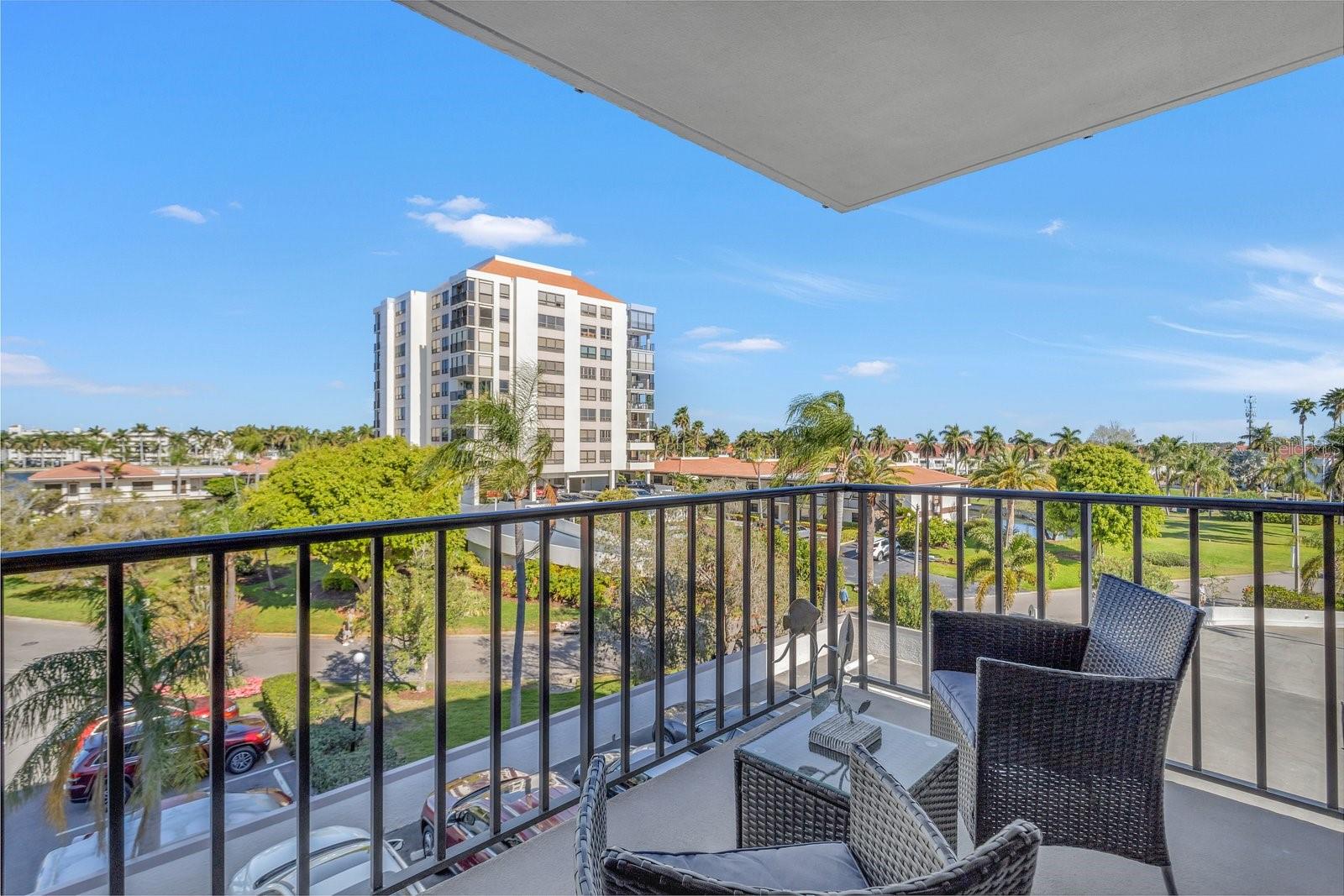 Image 20 of 36 For 6295 Bahia Del Mar Circle 403