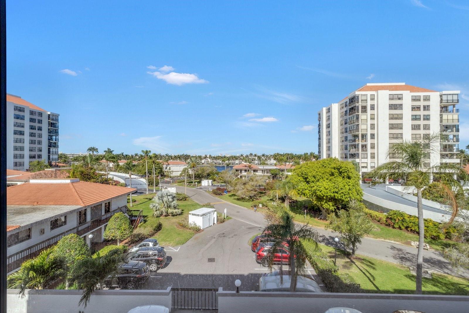 Image 22 of 36 For 6295 Bahia Del Mar Circle 403