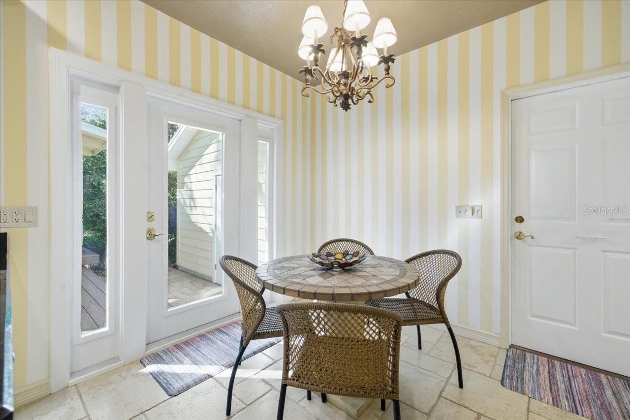 Image 42 of 99 For 2035 Indian Creek Court