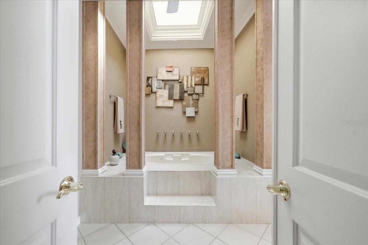 Image 47 of 99 For 2035 Indian Creek Court