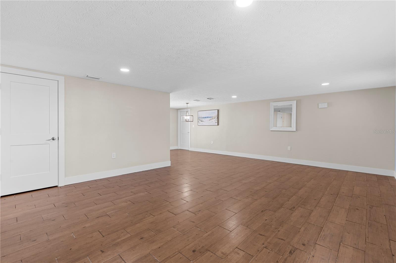 Image 19 of 41 For 105 North Branch Road