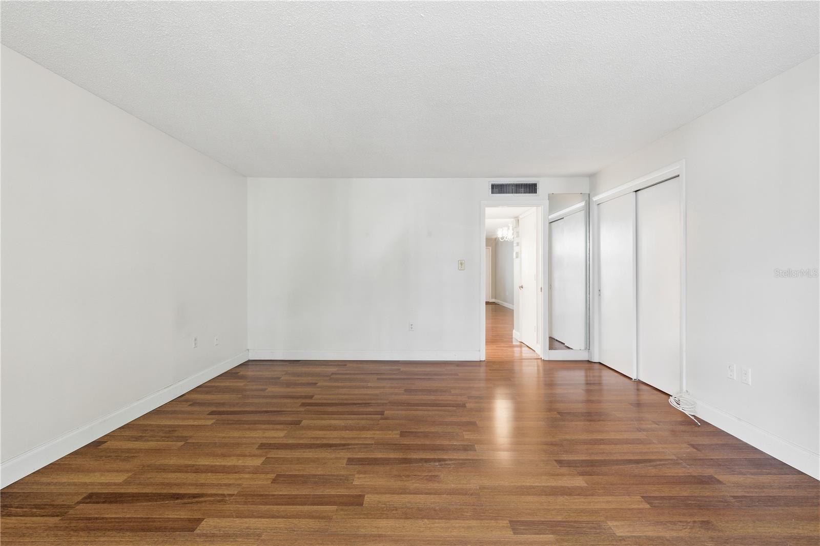 Image 15 of 38 For 2630 Pearce Drive 208