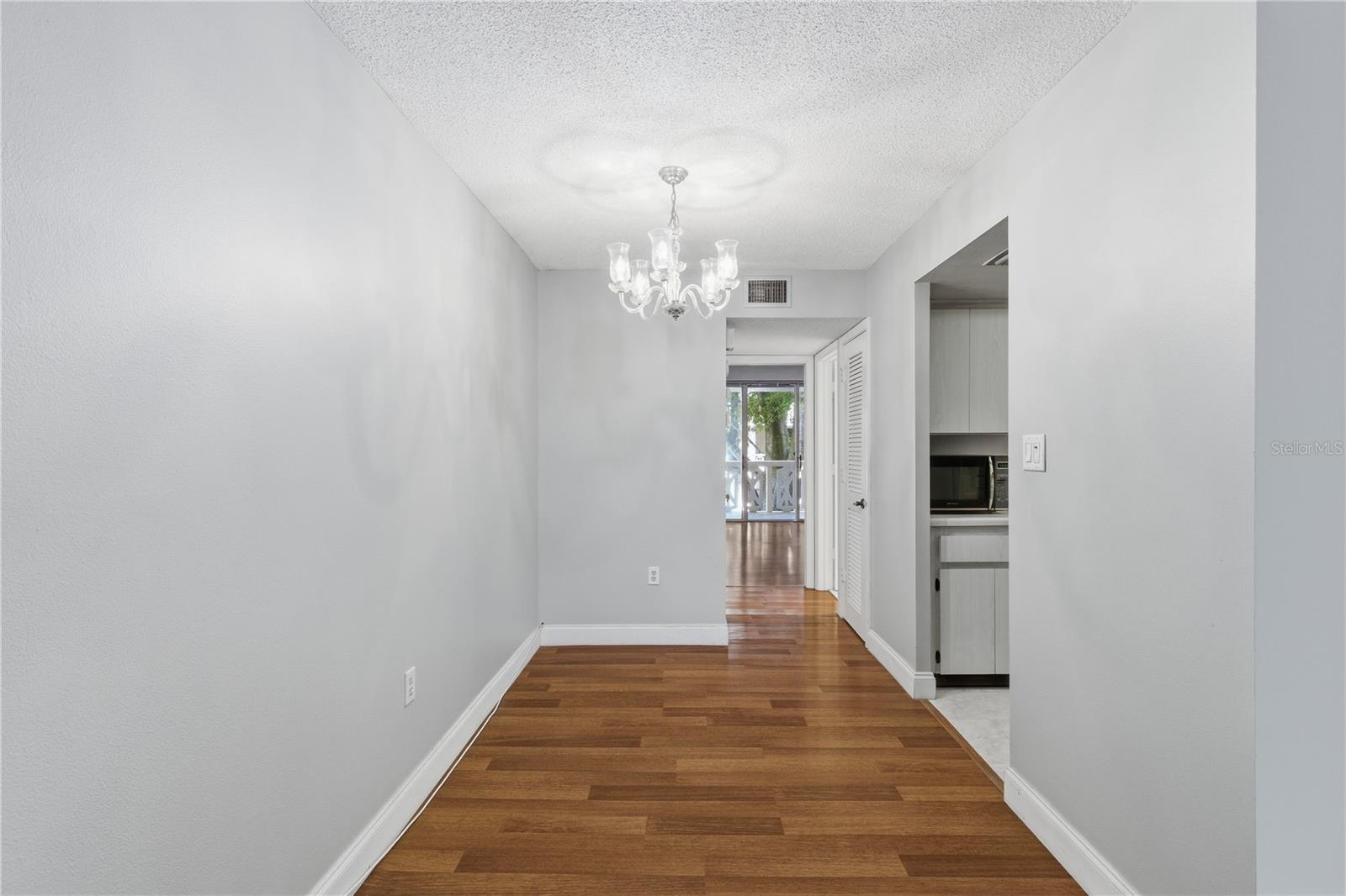 Image 18 of 38 For 2630 Pearce Drive 208