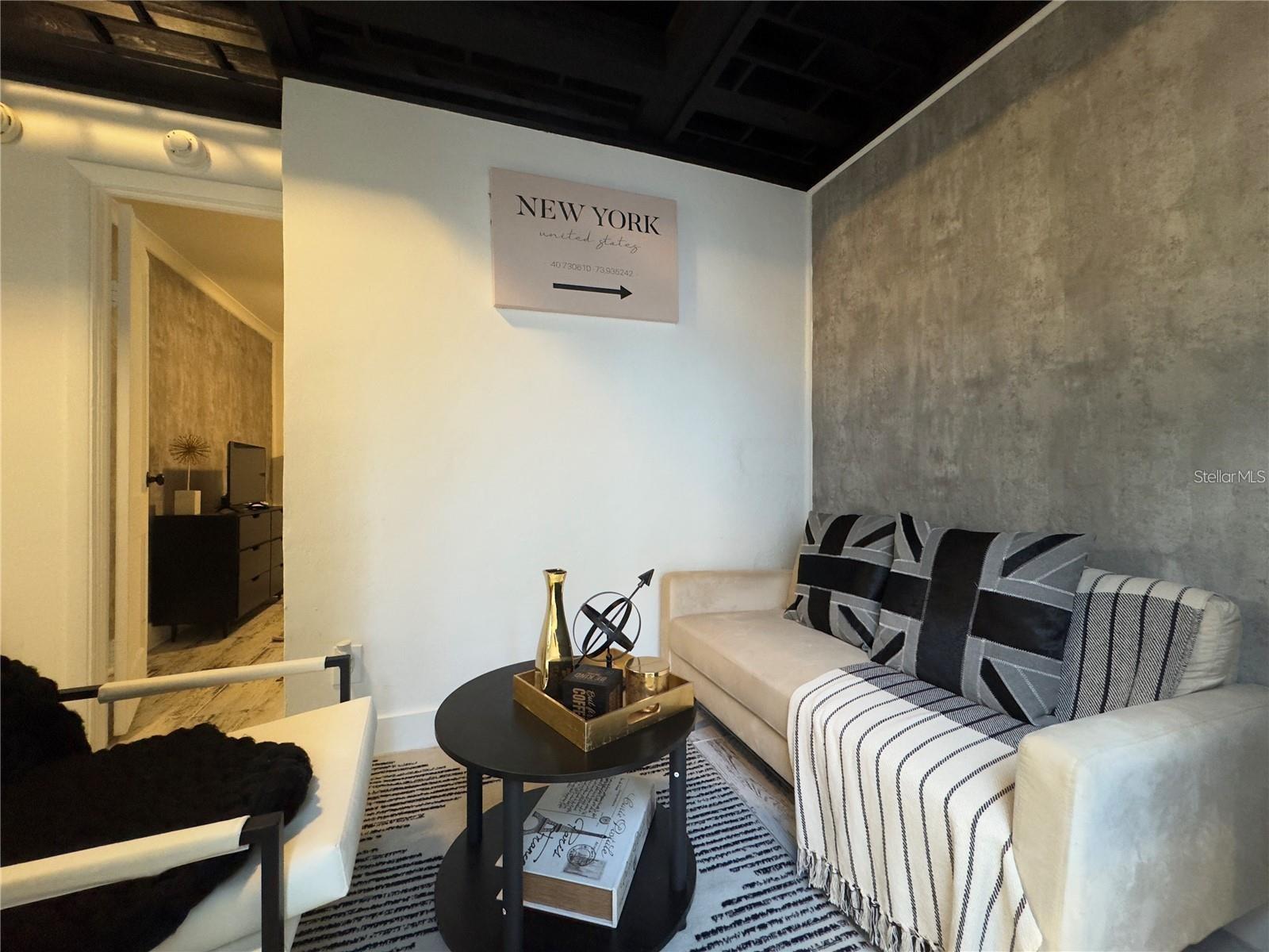 Image 40 of 54 For 609 Azeele Street