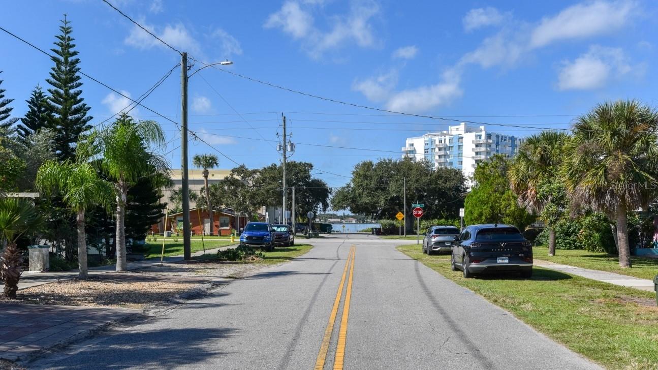 Image 13 of 46 For 213 Jessamine Boulevard