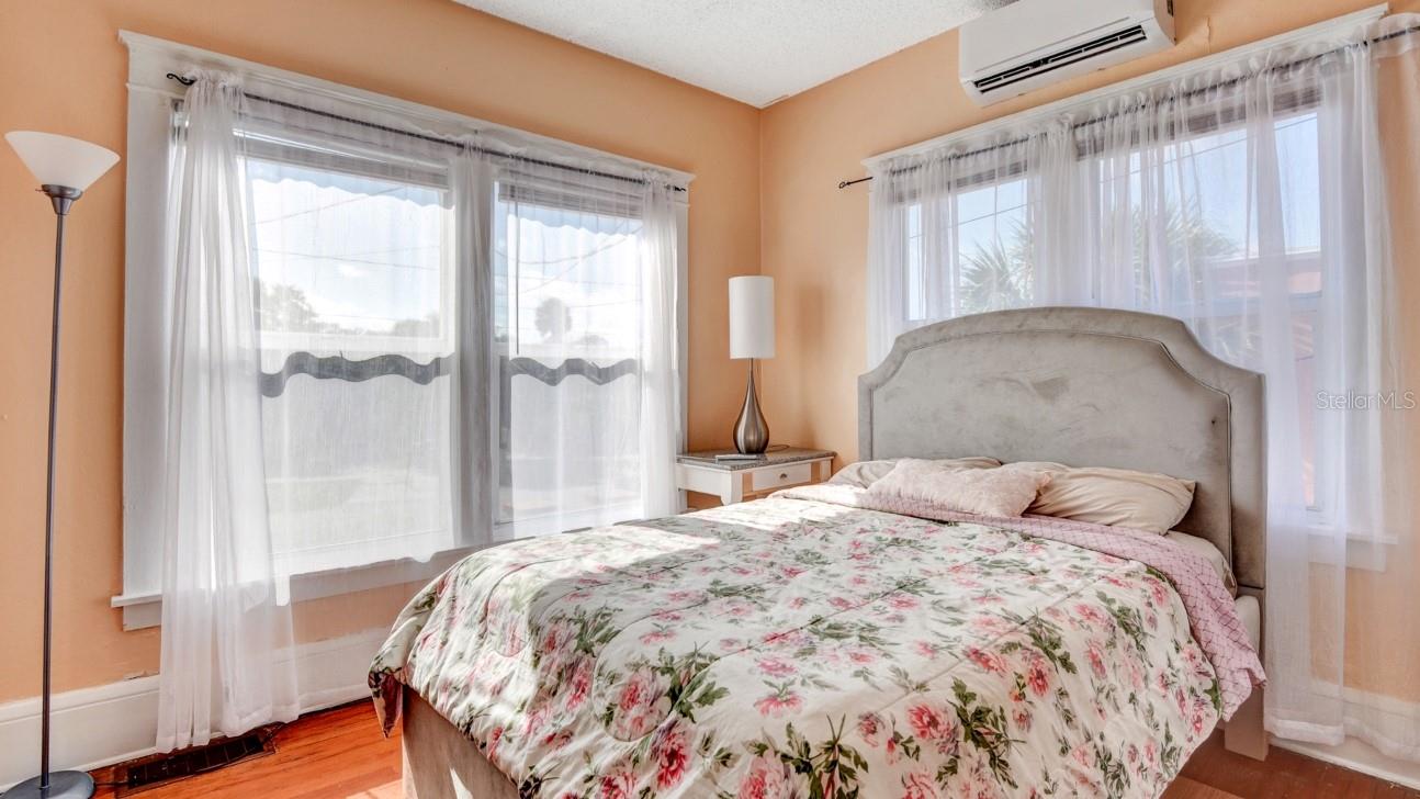 Image 15 of 46 For 213 Jessamine Boulevard