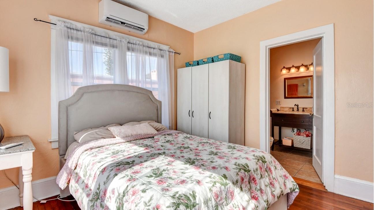 Image 16 of 46 For 213 Jessamine Boulevard