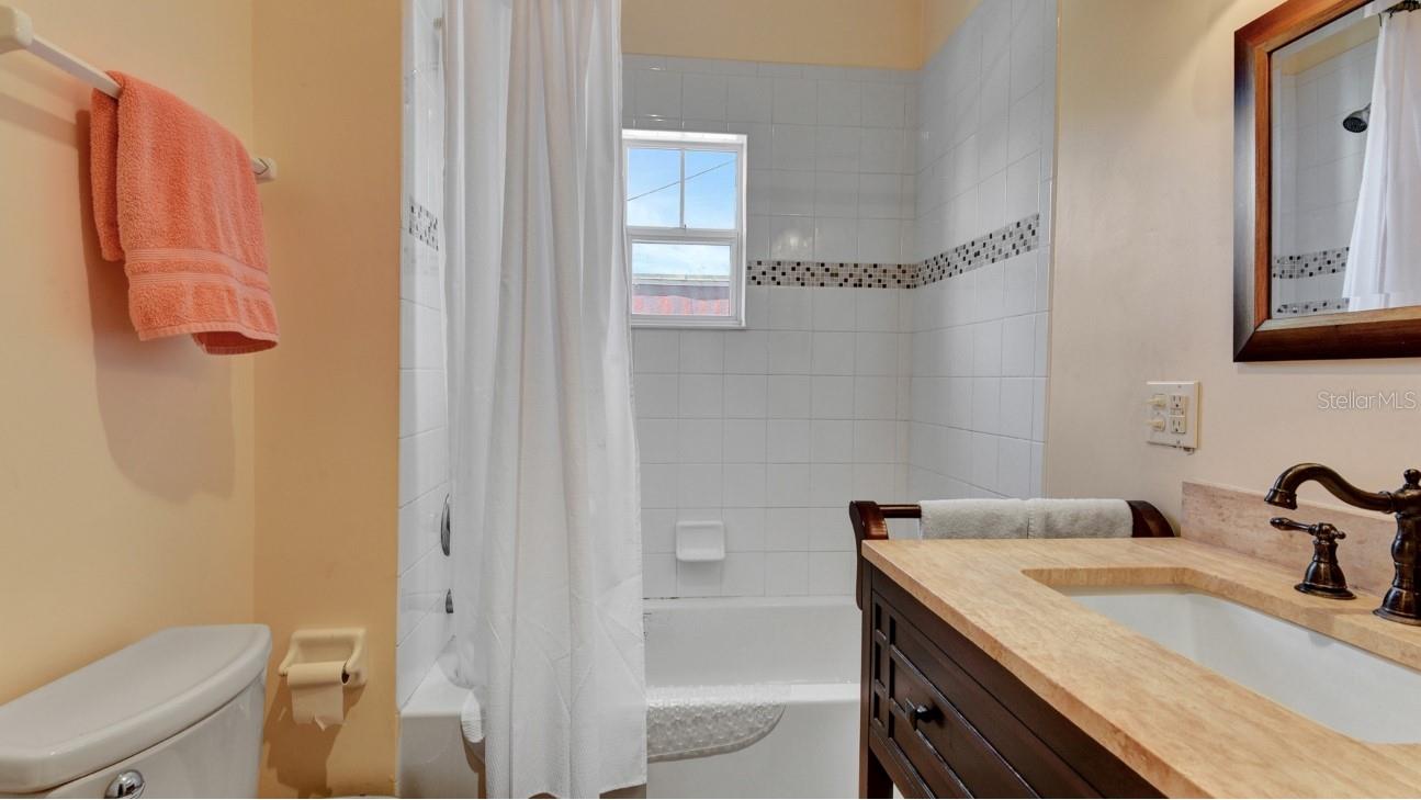 Image 20 of 46 For 213 Jessamine Boulevard