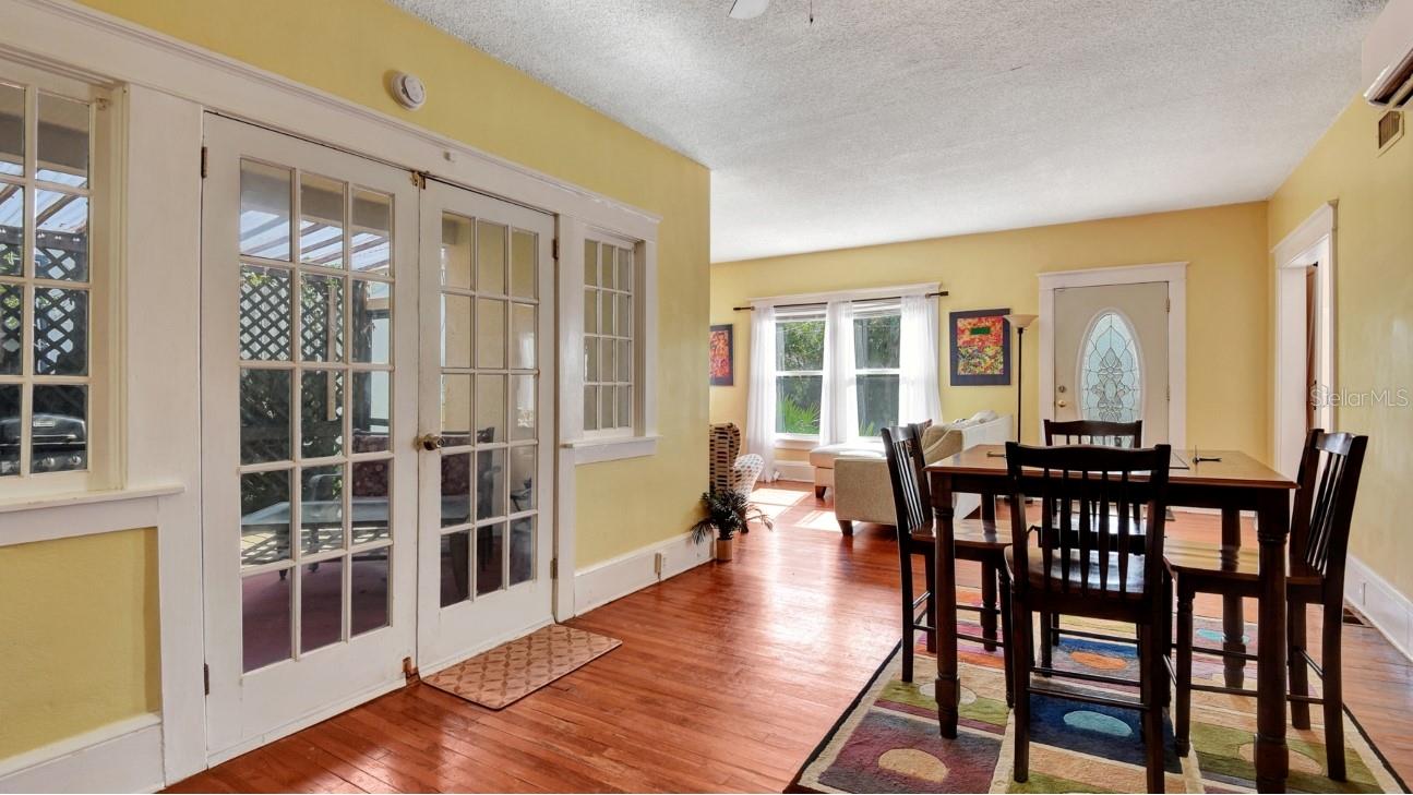 Image 30 of 46 For 213 Jessamine Boulevard