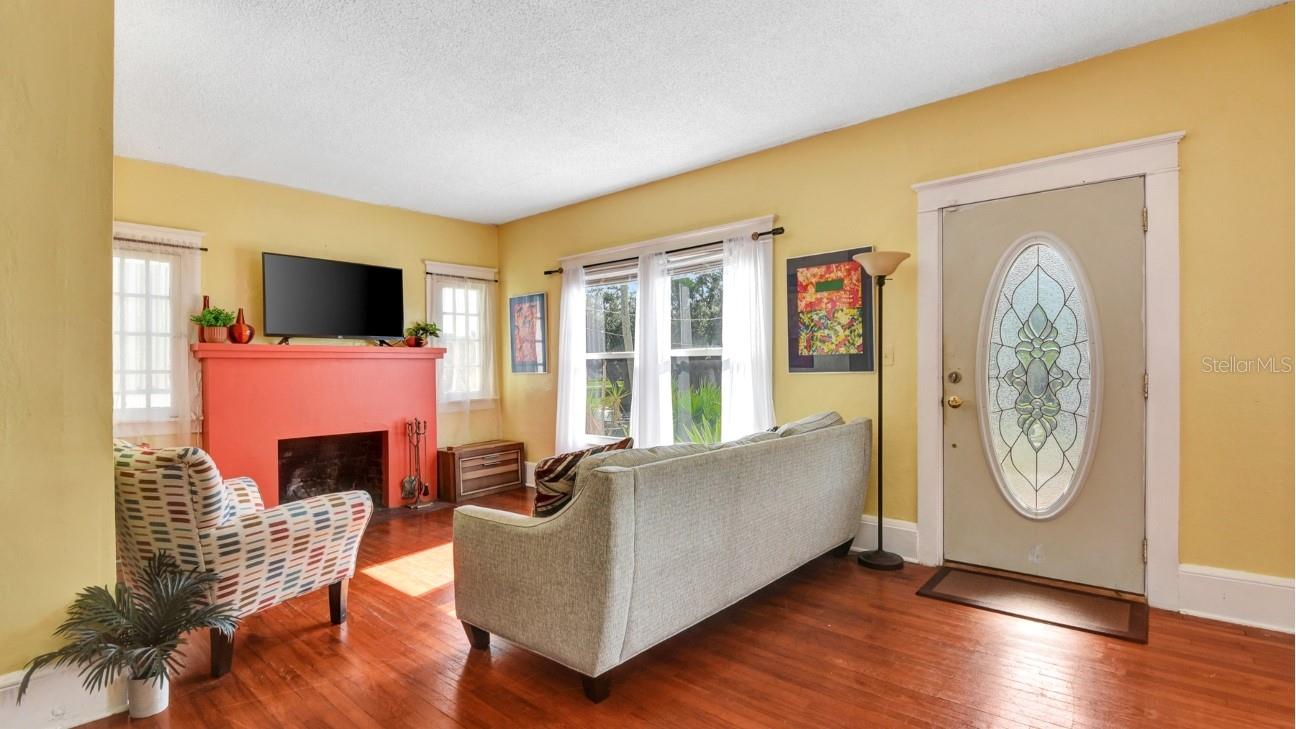 Image 33 of 46 For 213 Jessamine Boulevard