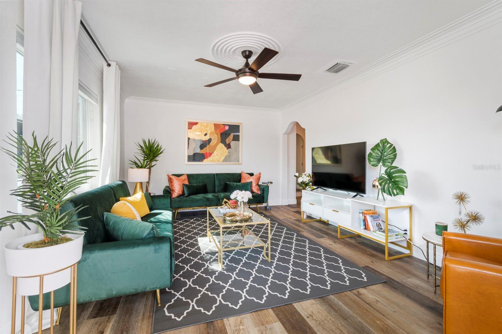 Image 3 of 33 For 2402 Cypress Street