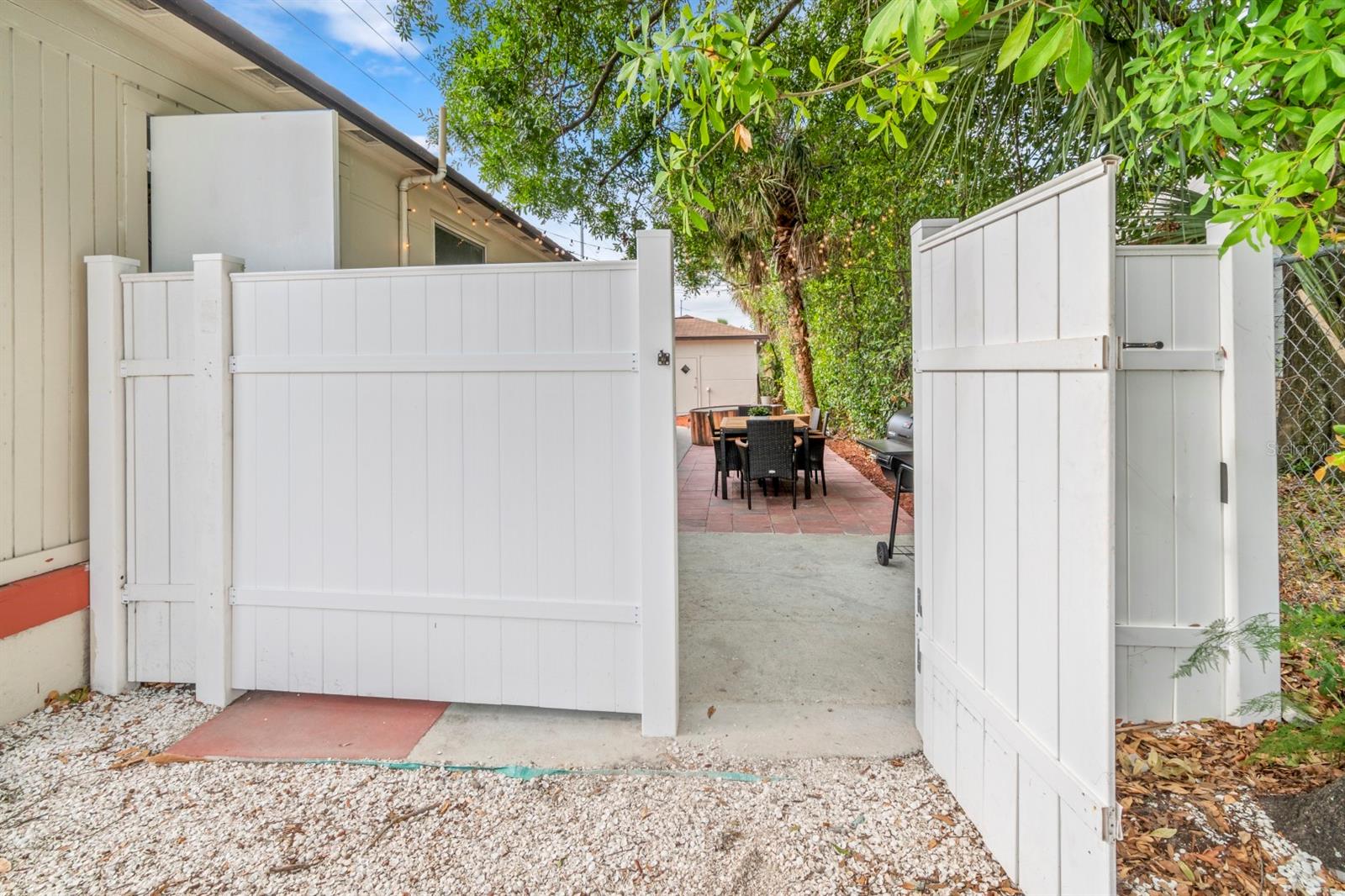 Image 31 of 33 For 2402 Cypress Street