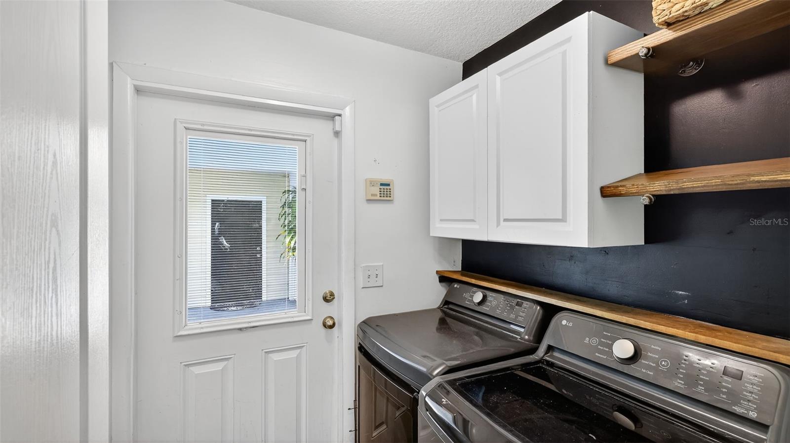 Image 14 of 44 For 26530 Green Willow Run