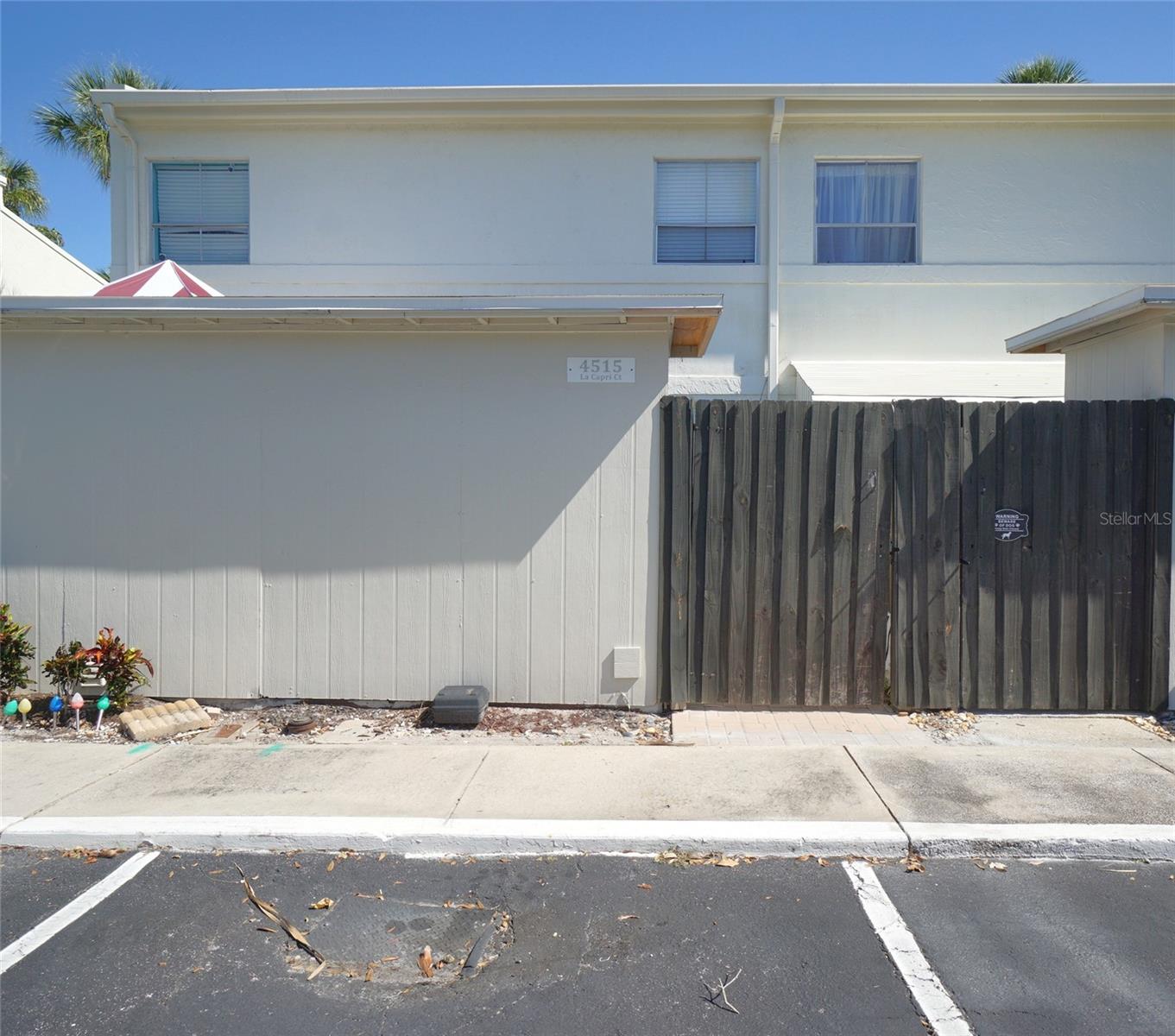 Details for 4515 La Capri Court, TAMPA, FL 33611