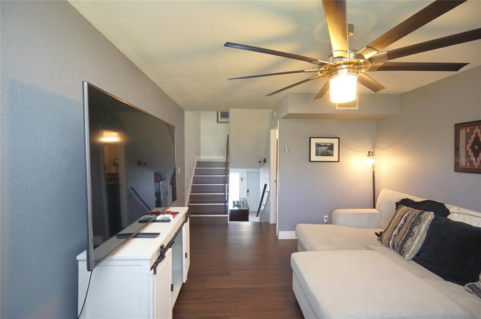 Image 4 of 23 For 4515 La Capri Court