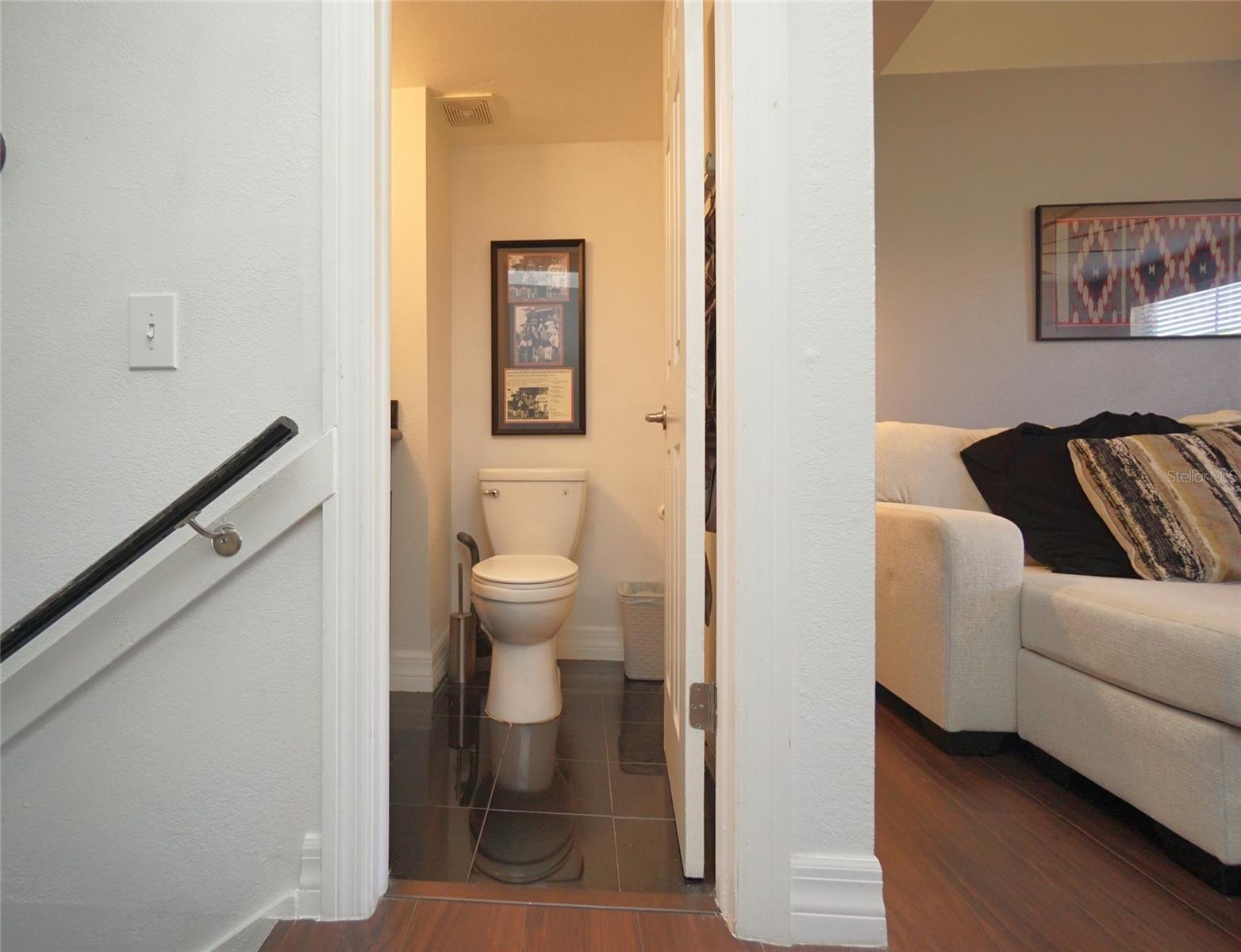 Image 8 of 23 For 4515 La Capri Court