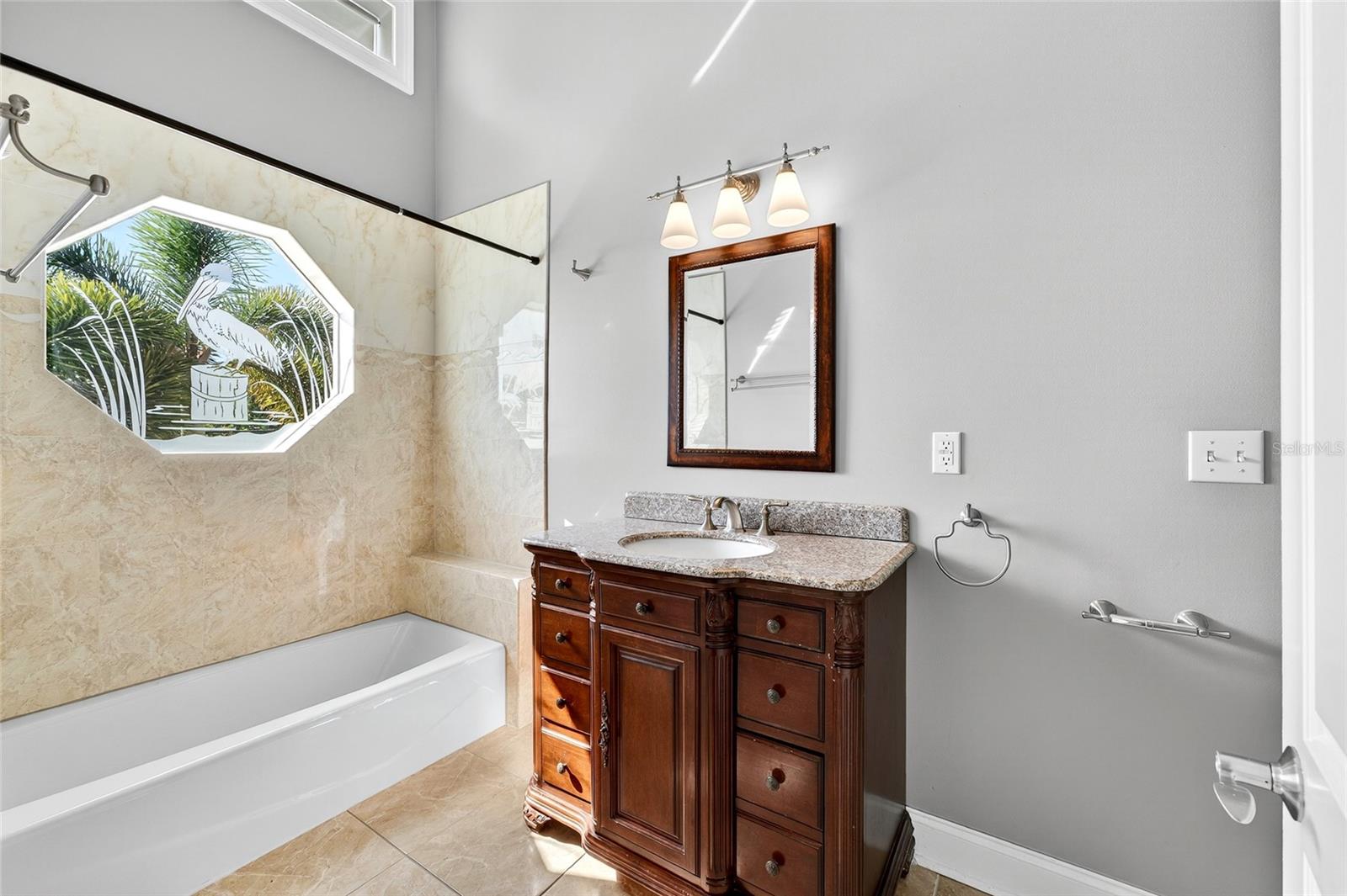 Image 21 of 42 For 2509 Bay Boulevard B