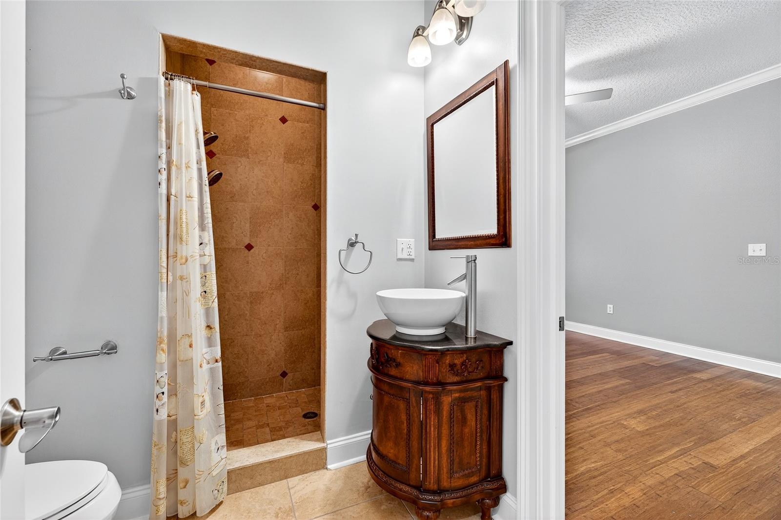 Image 26 of 42 For 2509 Bay Boulevard B