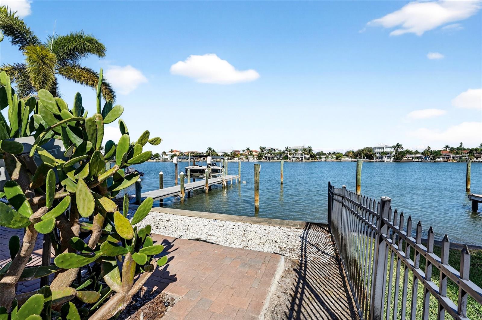 Image 6 of 42 For 2509 Bay Boulevard B