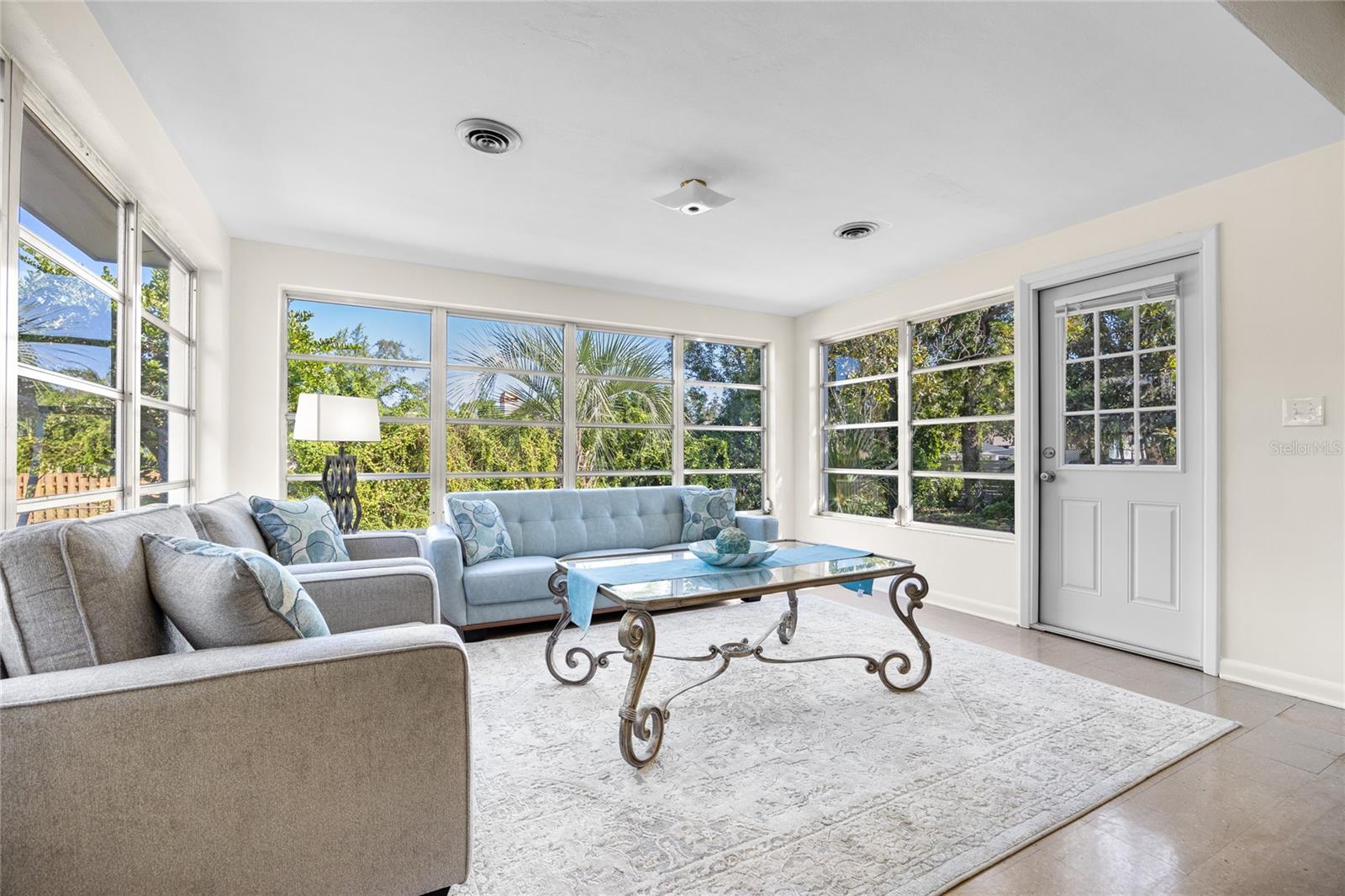 Image 14 of 49 For 1198 Fairway Drive