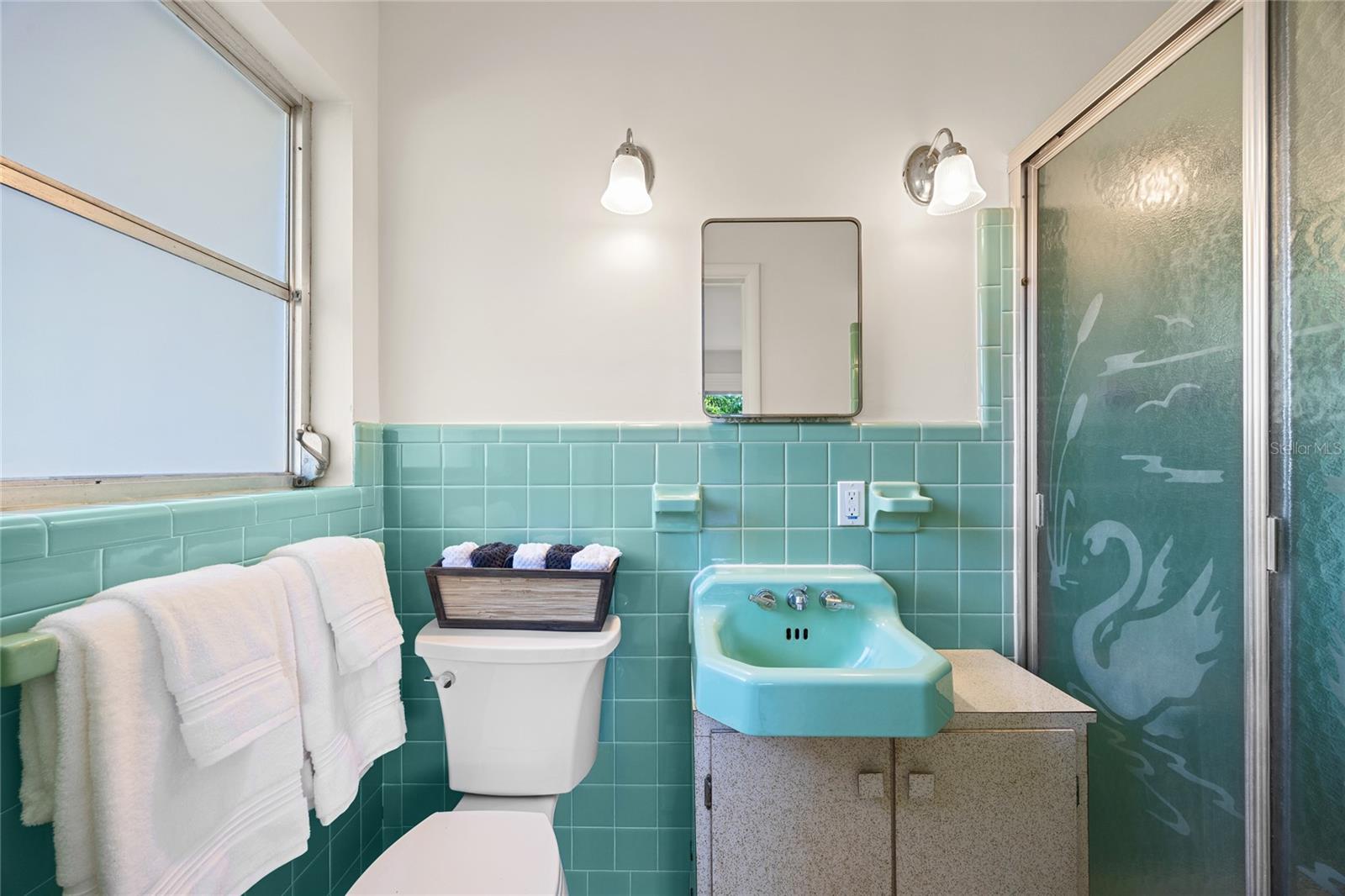 Image 18 of 49 For 1198 Fairway Drive