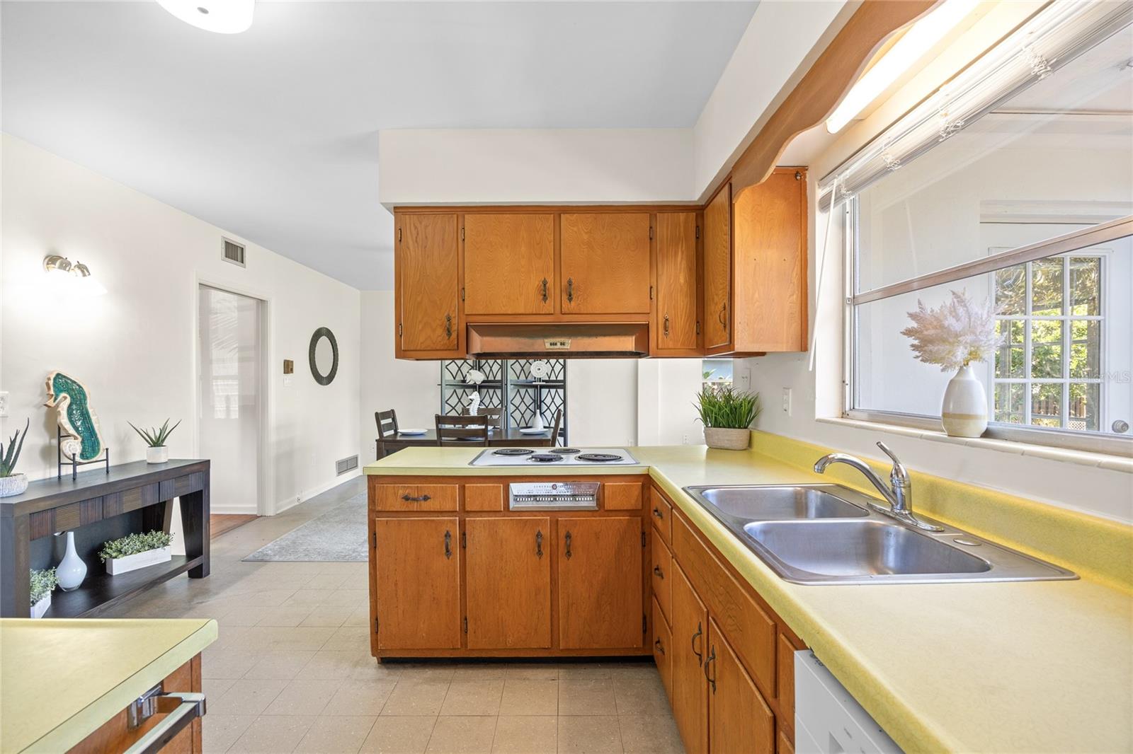 Image 43 of 49 For 1198 Fairway Drive