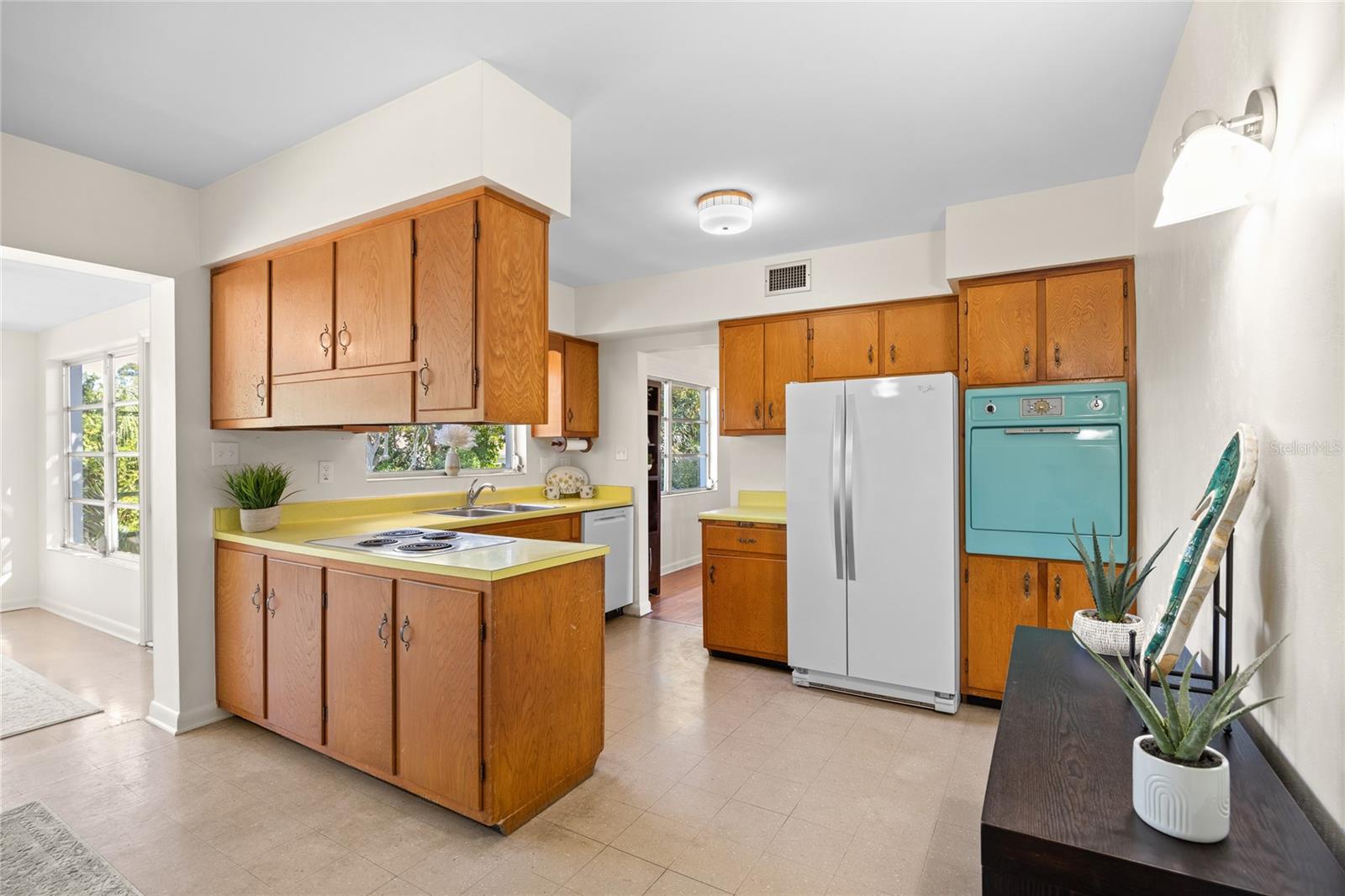 Image 44 of 49 For 1198 Fairway Drive