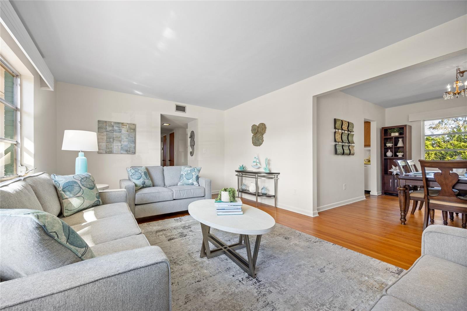 Image 6 of 49 For 1198 Fairway Drive