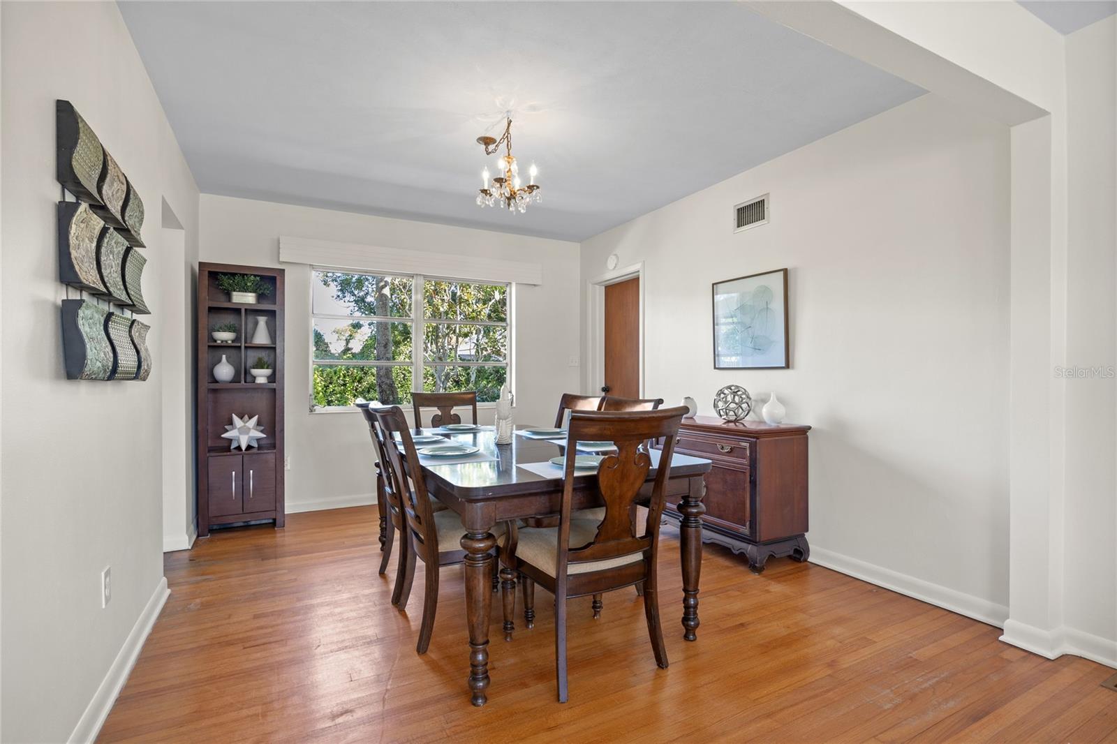 Image 8 of 49 For 1198 Fairway Drive