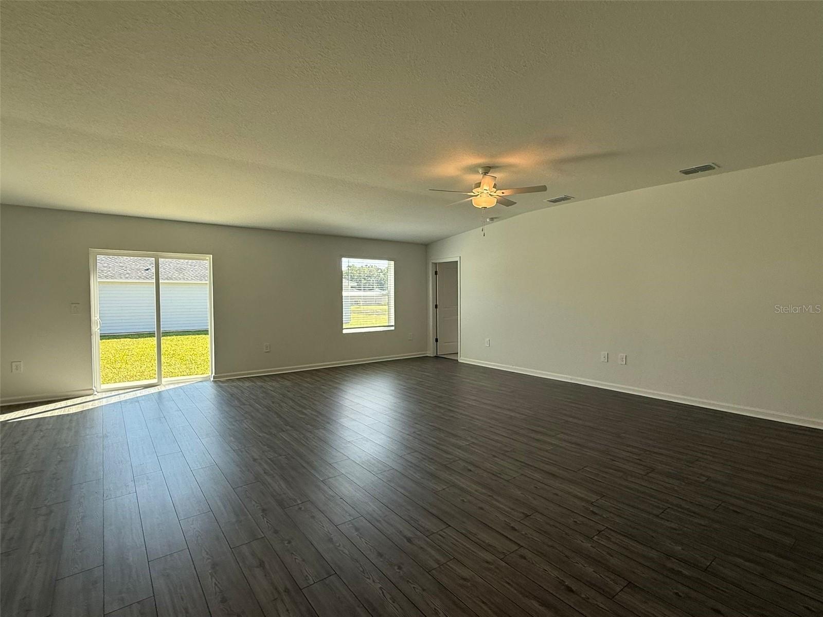 Image 4 of 16 For 8283 42nd Circle