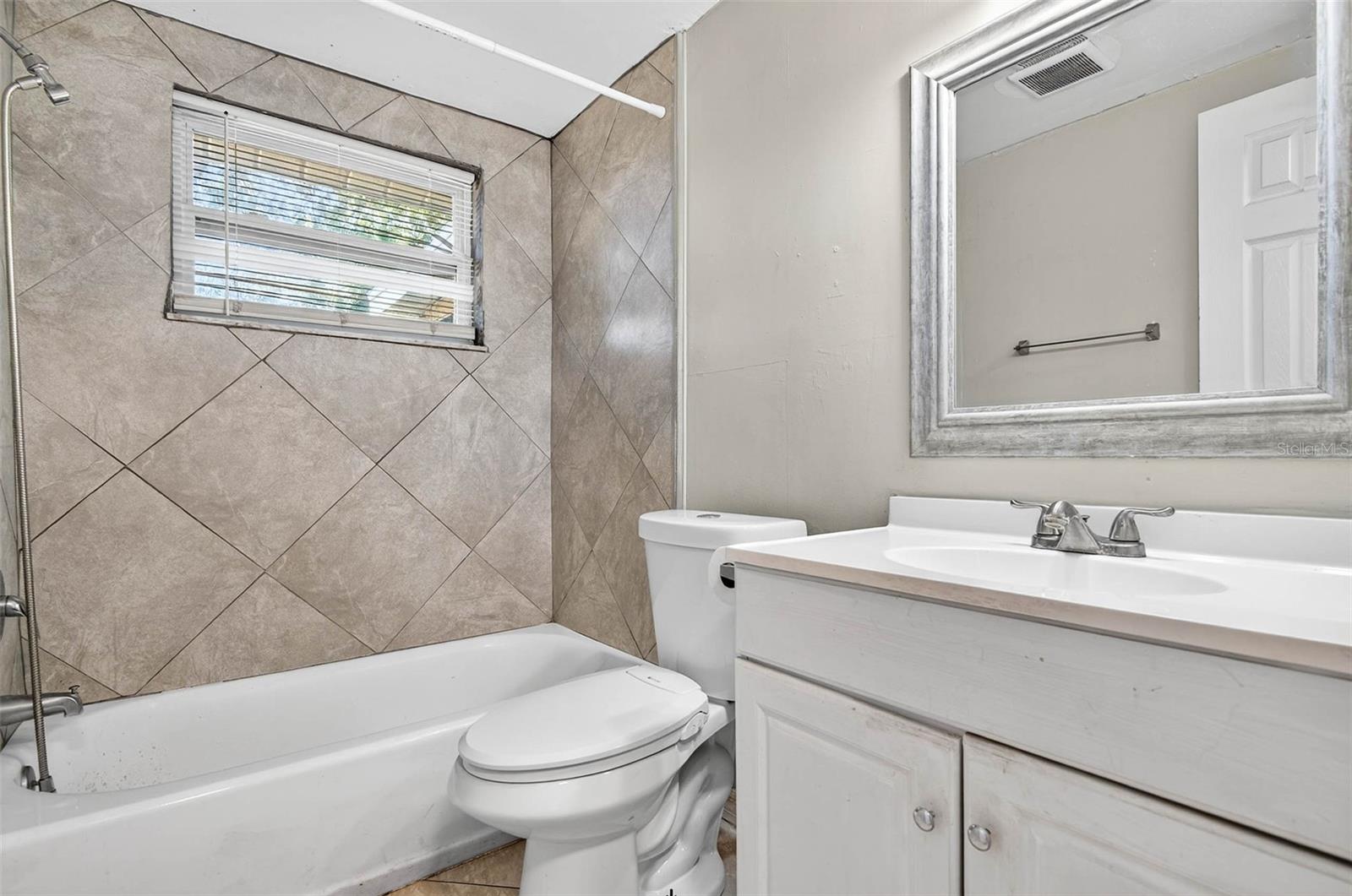 Image 15 of 20 For 4752 Daphne Street