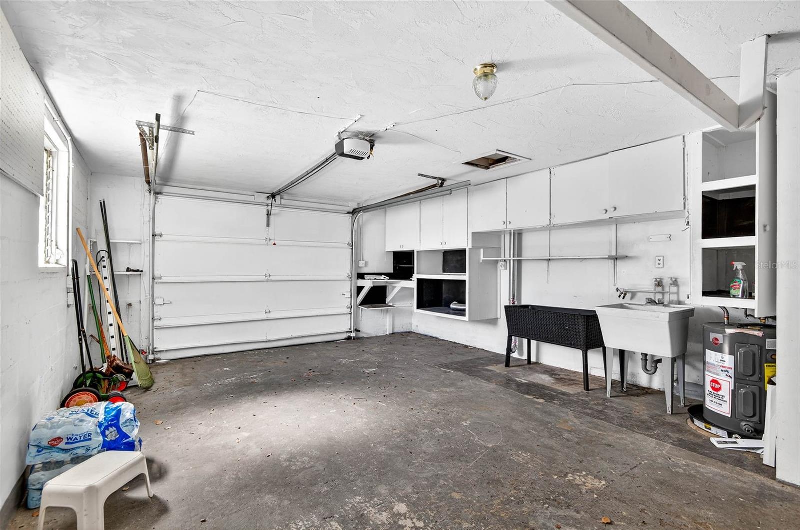 Image 16 of 20 For 4752 Daphne Street