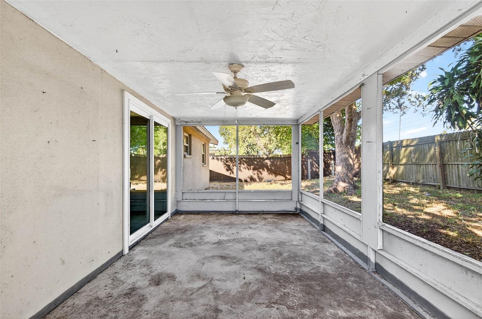 Image 18 of 20 For 4752 Daphne Street