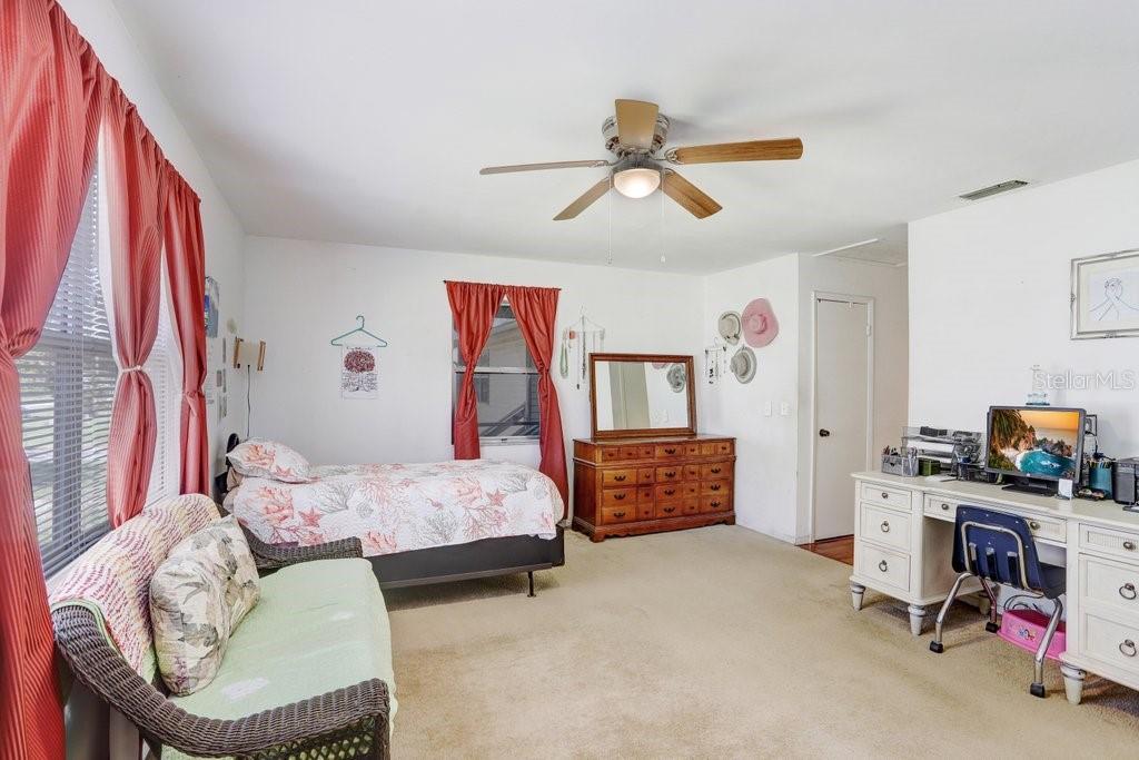 Image 11 of 35 For 11520 Corwin Street