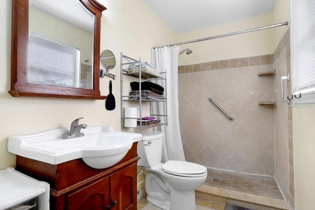 Image 17 of 35 For 11520 Corwin Street