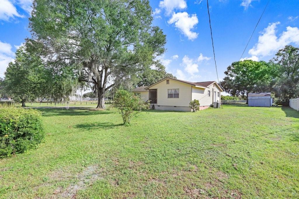 Image 25 of 35 For 11520 Corwin Street