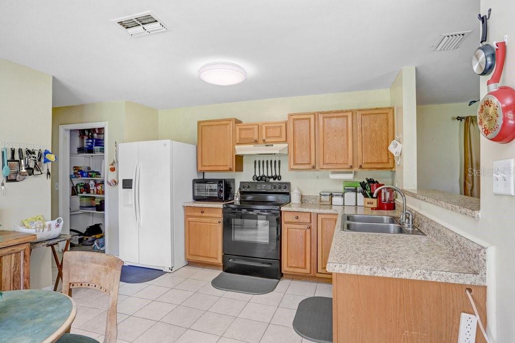 Image 5 of 35 For 11520 Corwin Street