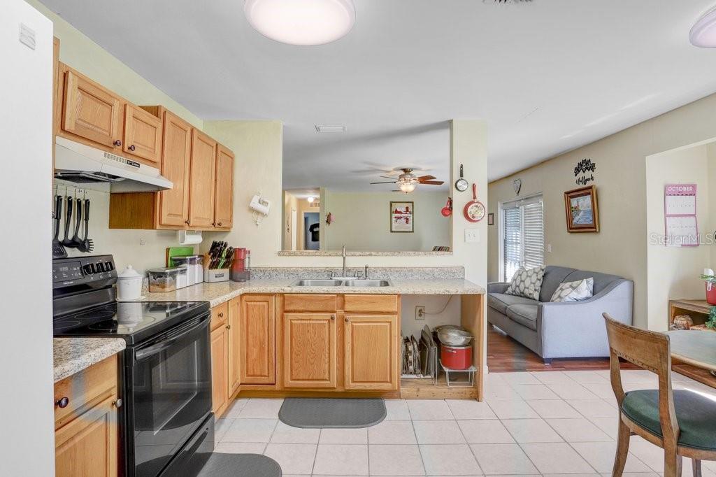 Image 6 of 35 For 11520 Corwin Street