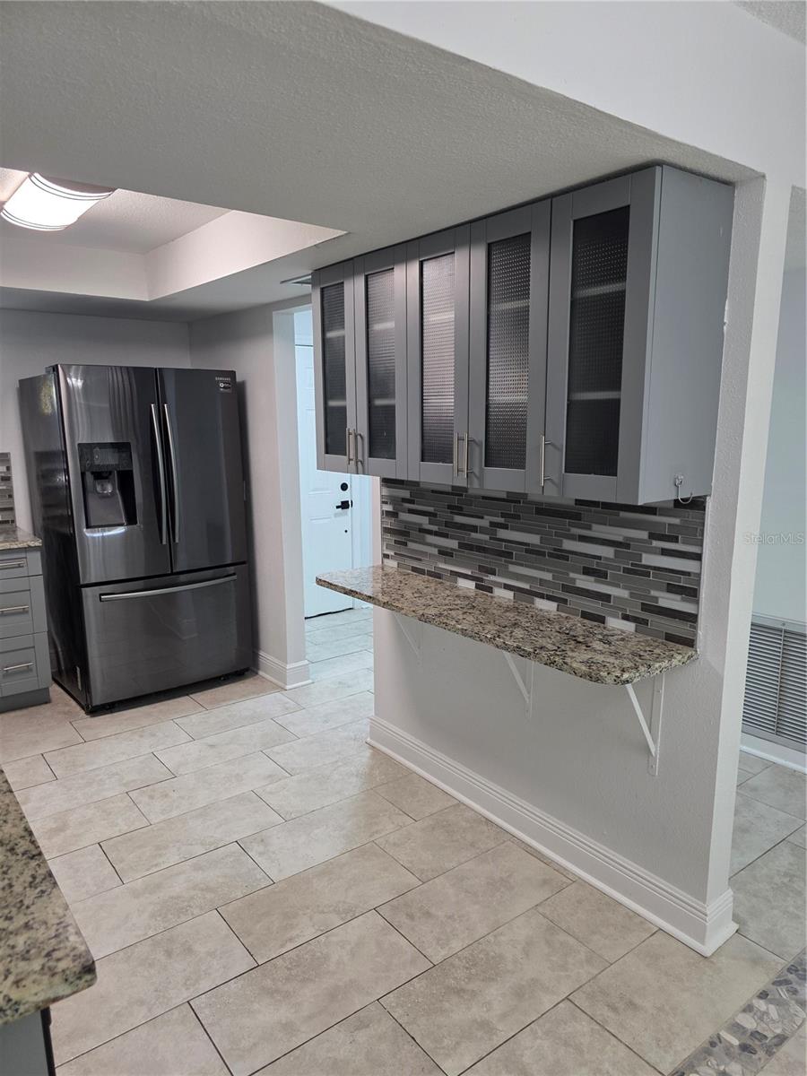 Image 15 of 33 For 3821 Oak Drive J51