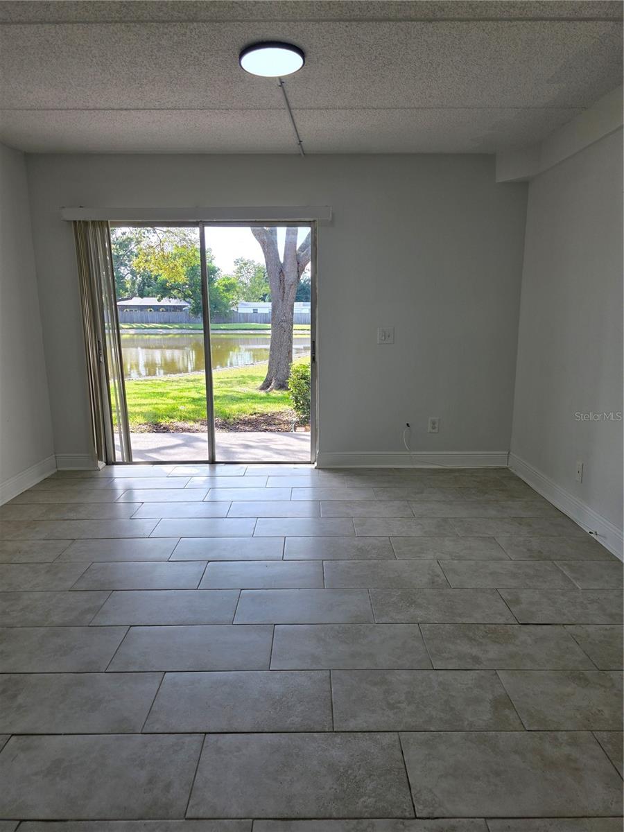 Image 19 of 33 For 3821 Oak Drive J51