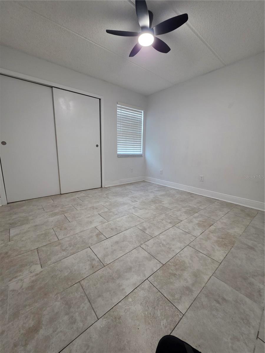 Image 5 of 33 For 3821 Oak Drive J51