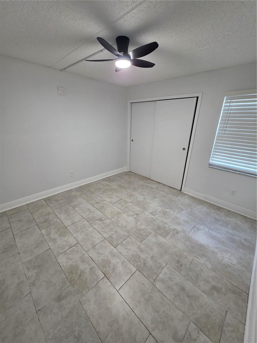 Image 6 of 33 For 3821 Oak Drive J51