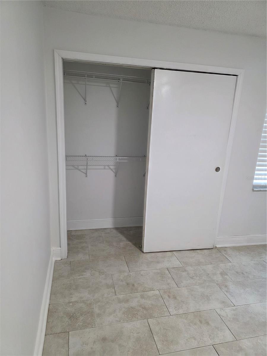 Image 7 of 33 For 3821 Oak Drive J51