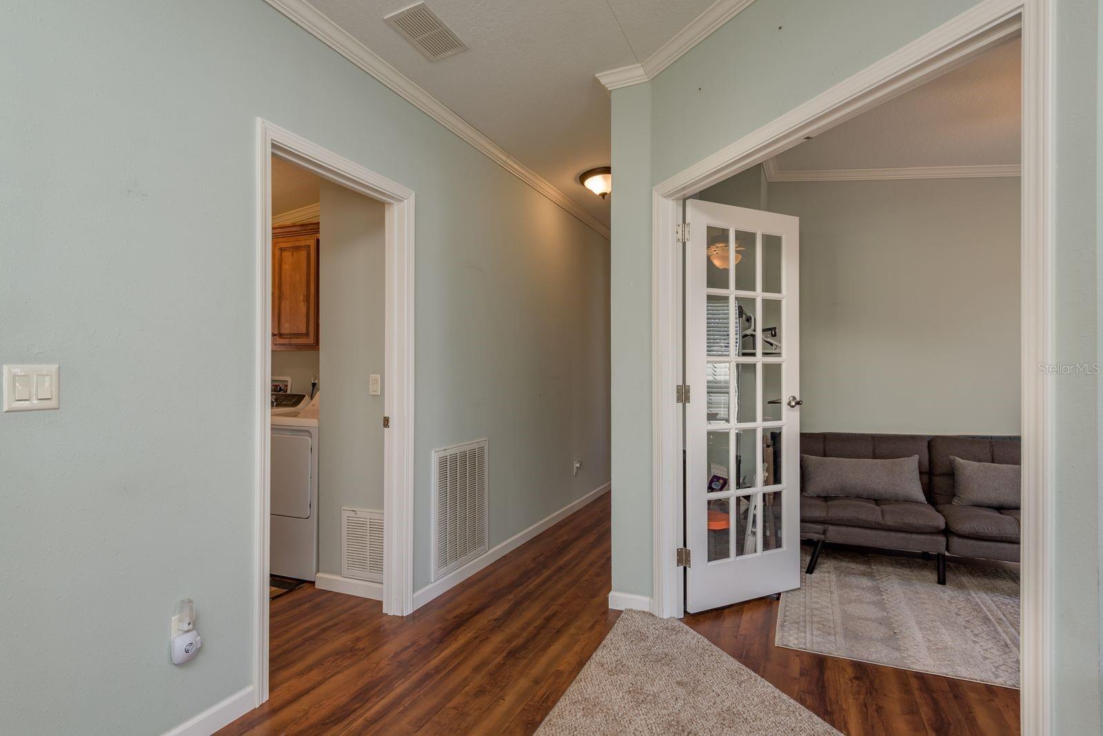 Image 14 of 36 For 36 New Fawn Court 34