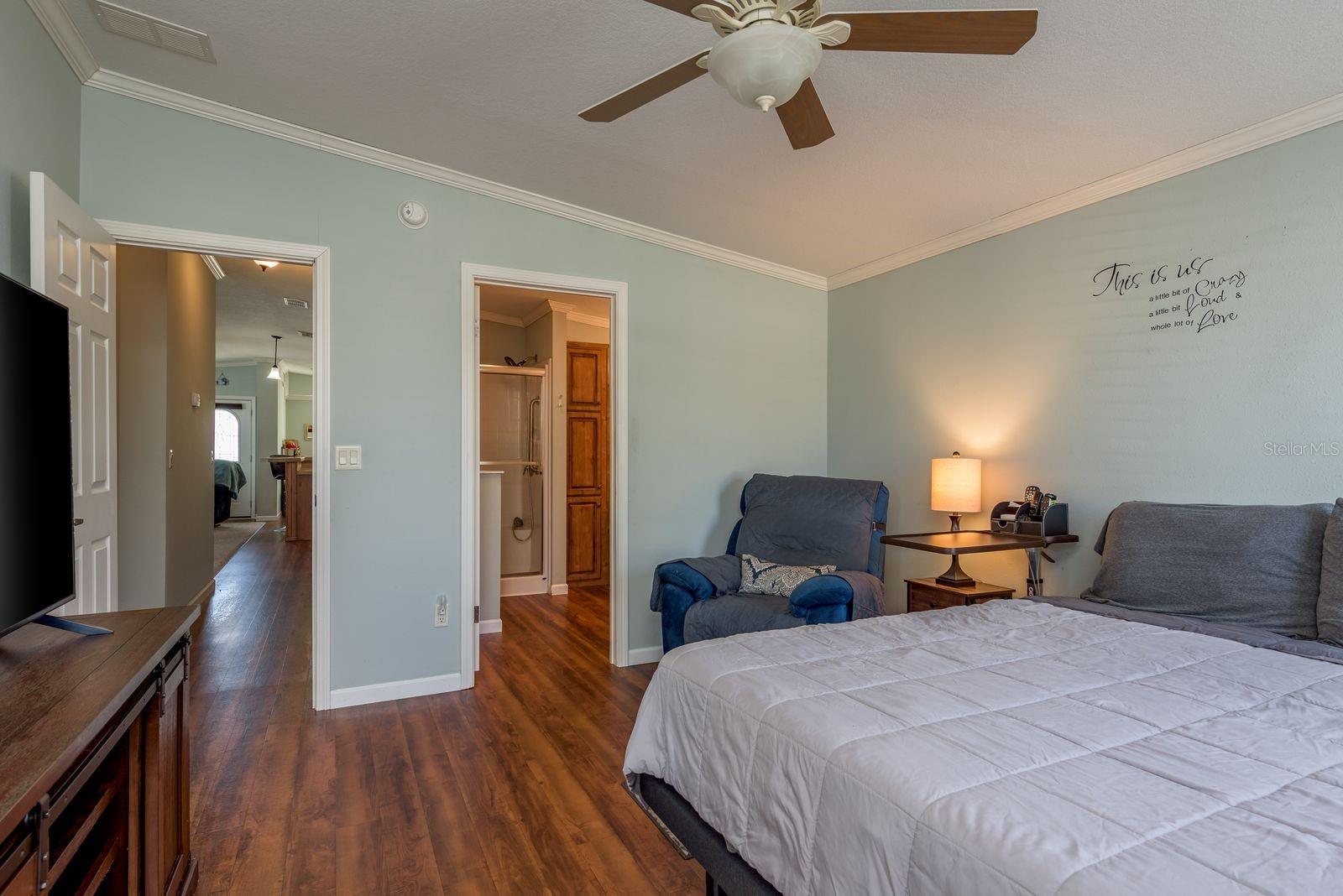 Image 18 of 36 For 36 New Fawn Court 34