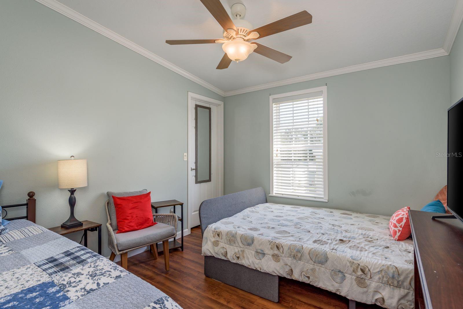 Image 20 of 36 For 36 New Fawn Court 34